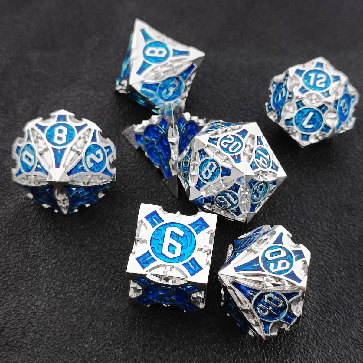 Solid Metal Sharp Edge RPG Dice Set Dragon Scale Polyhedral Gaming Dice for DND COC Warhammer Tabletop Games Collectible Gift