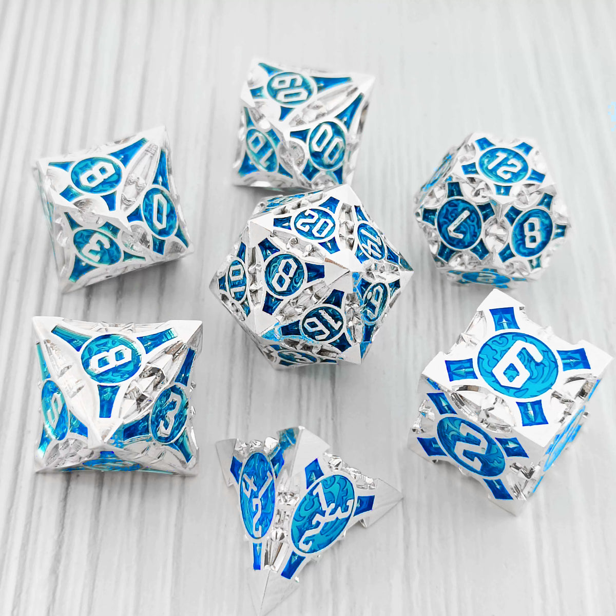 Solid Metal Sharp Edge RPG Dice Set Dragon Scale Polyhedral Gaming Dice for DND COC Warhammer Tabletop Games Collectible Gift