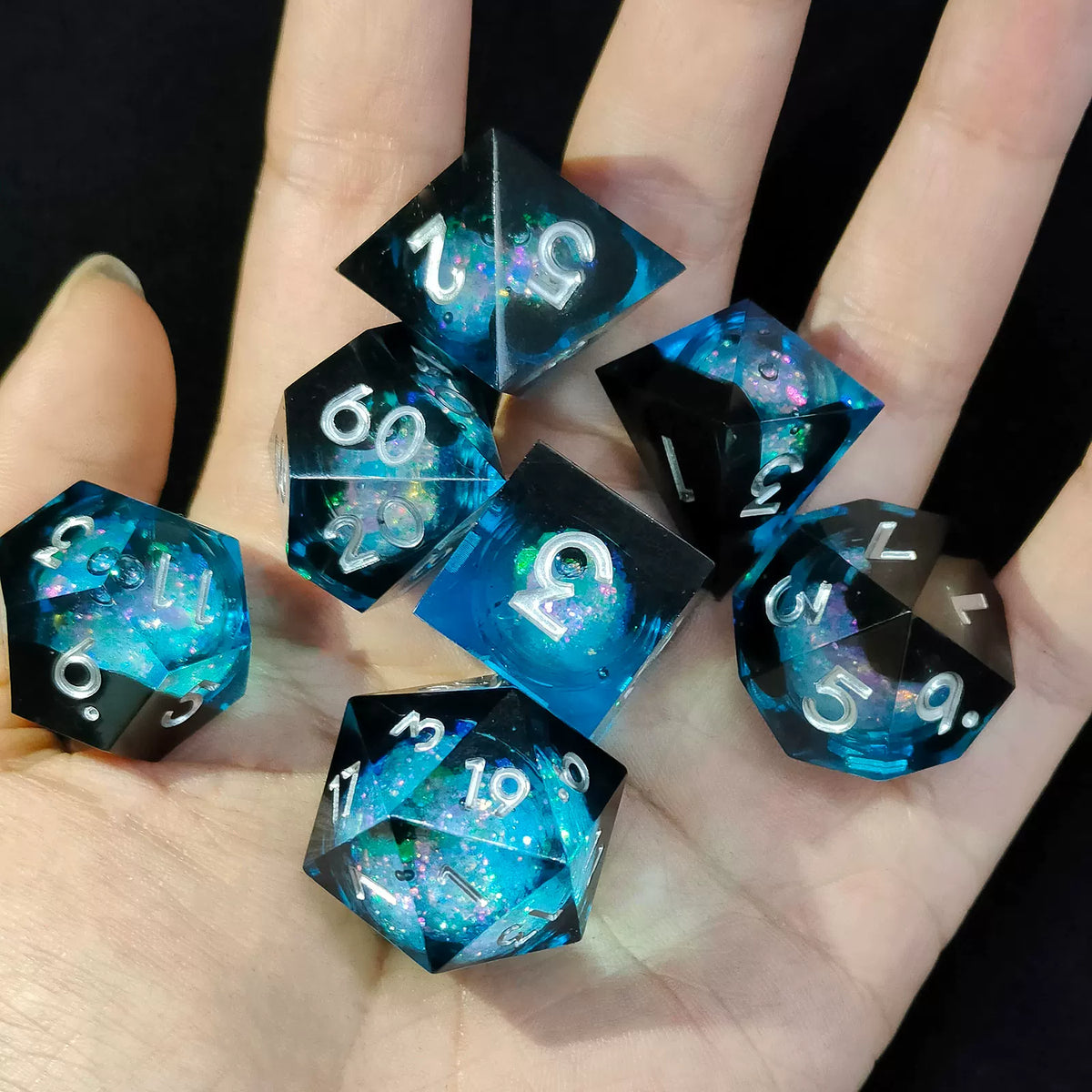 Floating Dragon Eye Polyhedral Dice Set Liquid Core RPG Dice for DND COC Tabletop Games