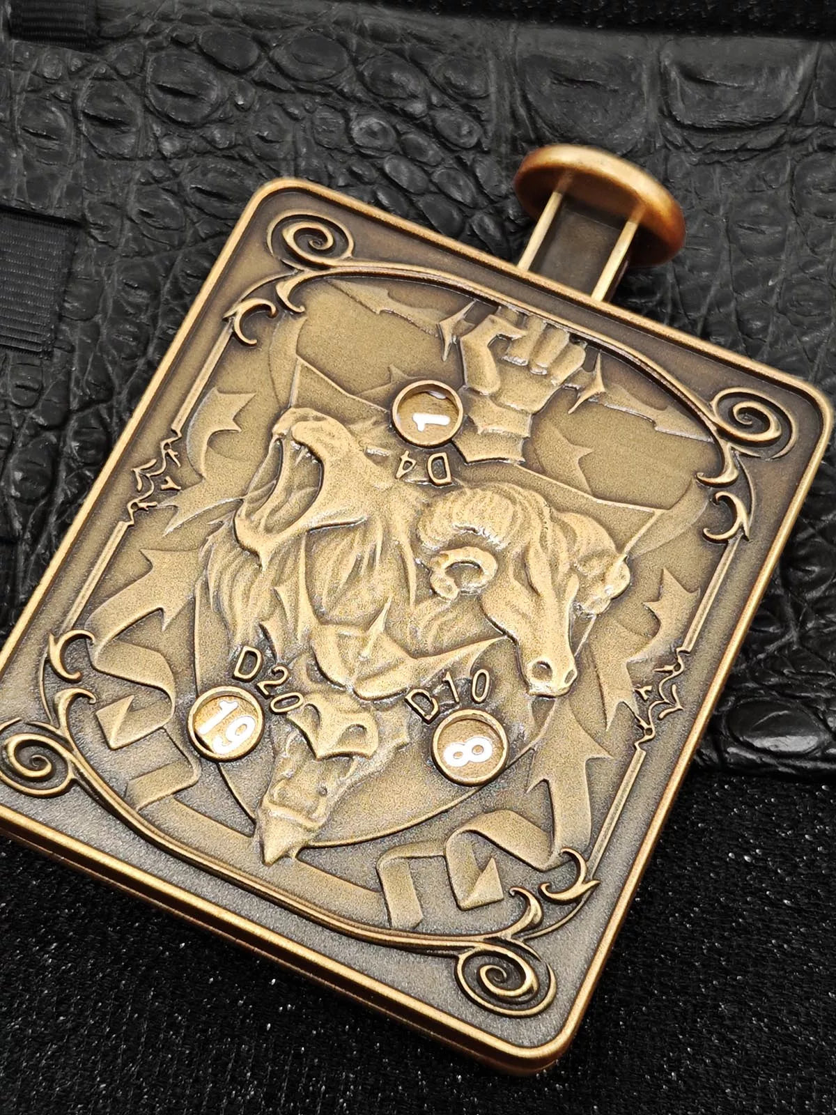 Novelty Cthulhu 3-Headed Monster Press Spinner Metal Dice, 7-in-1 Gyro Roulette D20 Polyhedral Dice for COC DND RPG Tabletop Board Game