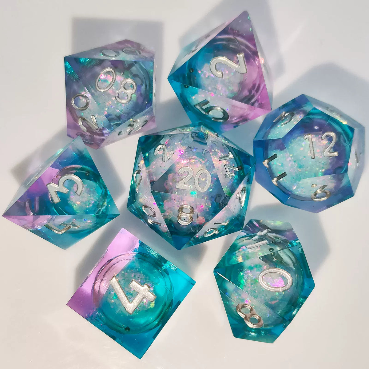 Floating Dragon Eye Polyhedral Dice Set Liquid Core RPG Dice for DND COC Tabletop Games