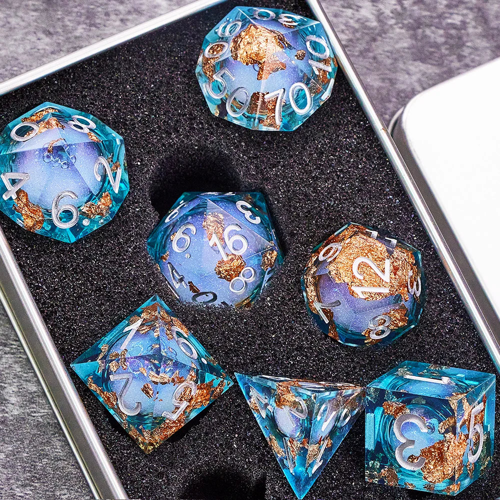 Liquid Core Starry Quicksand DND Polyhedral Dice Set, D20 RPG Tabletop Gaming Dice with Metal Tin and Velvet Pouch