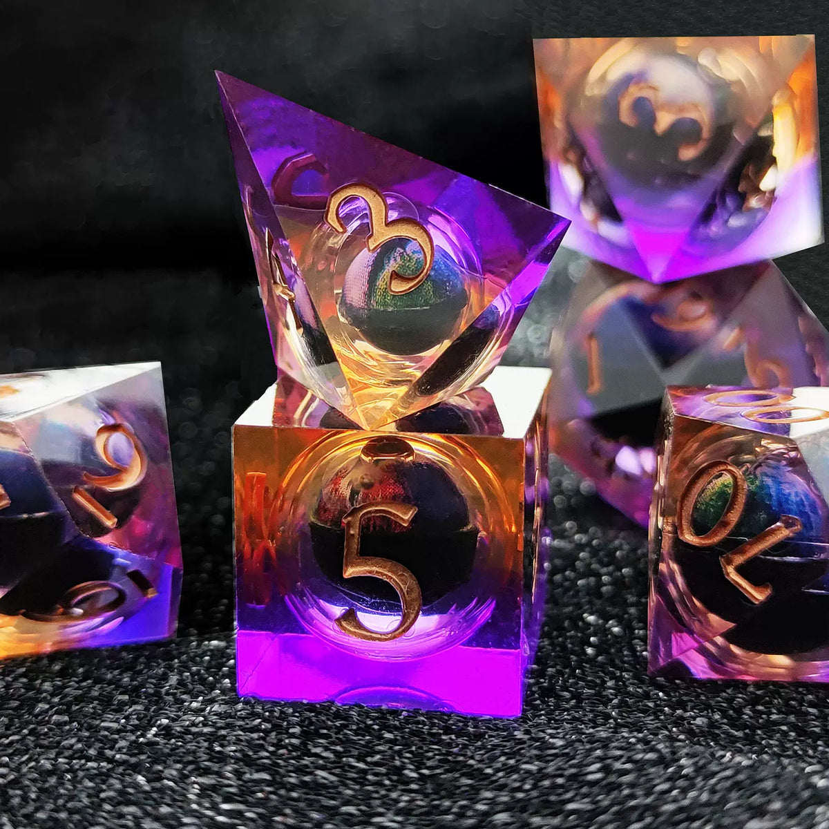 Floating Dragon Eye Polyhedral Dice Set Liquid Core RPG Dice for DND COC Tabletop Games