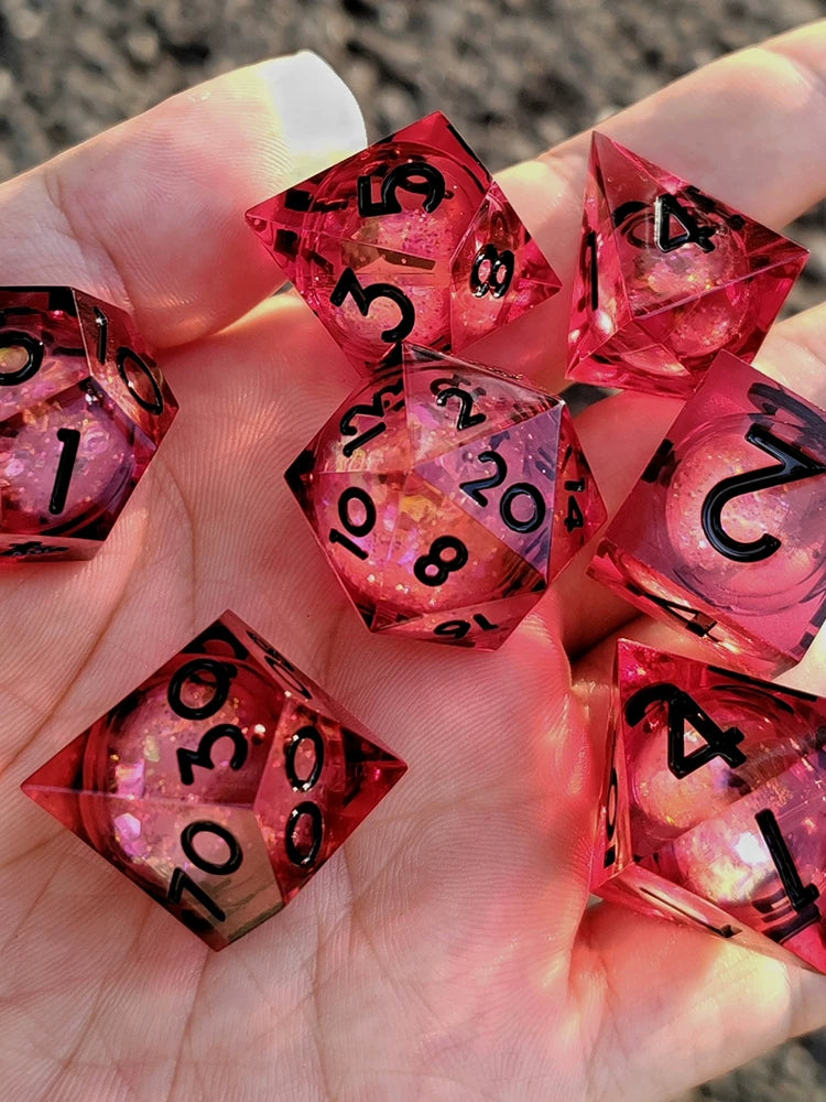 Liquid Core Sharp Edge Resin Dice Set, Floating Dragon Eye Polyhedral D&D TTRPG Tabletop Dice with Metal Box & Velvet Pouch