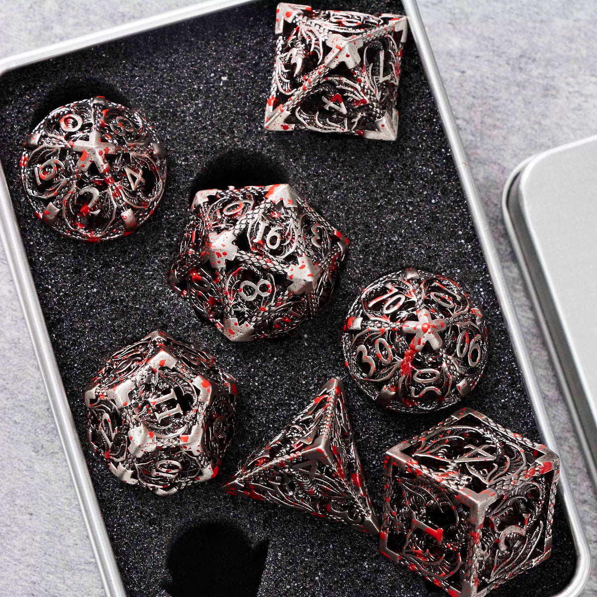 Hollow Metal Polyhedral DND Dice Set, Dragon Theme D20 Tabletop RPG Dice for D&D, Call of Cthulhu, Pathfinder, TRPG Games