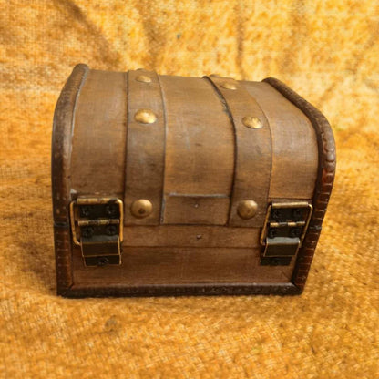 Vintage Wooden Dice Box TRPG Tabletop RPG Polyhedral Dice Storage Case Retro Treasure Chest Box for Board Games
