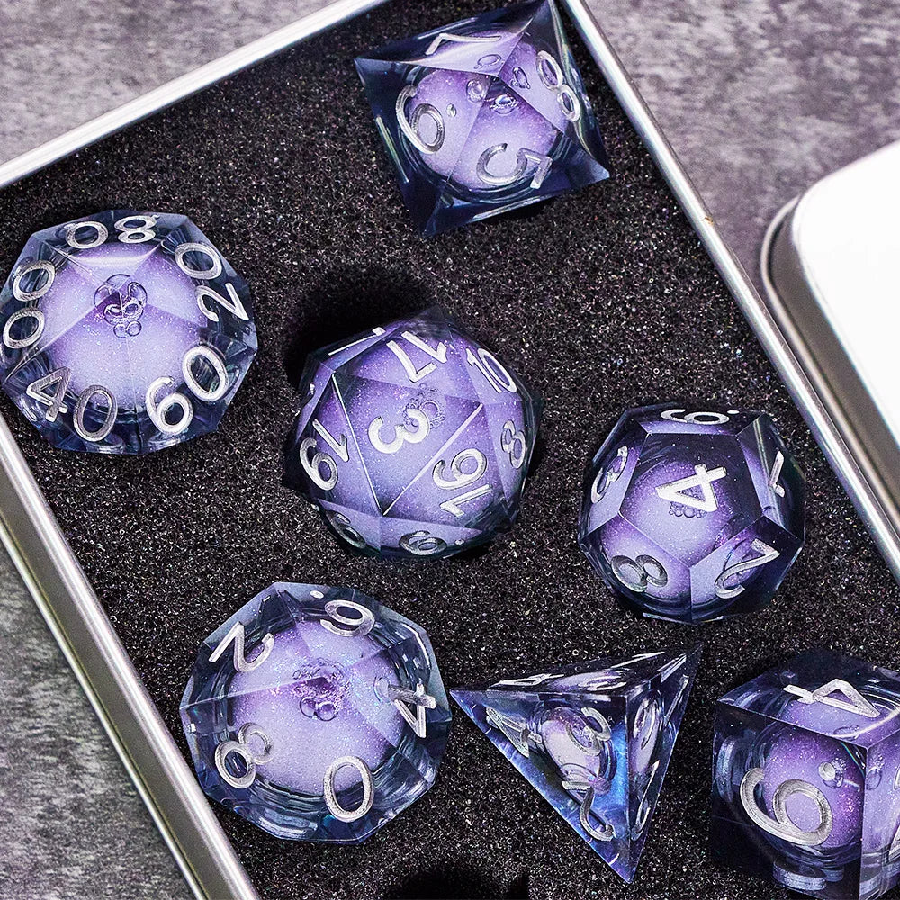 Liquid Core Starry Quicksand DND Polyhedral Dice Set, D20 RPG Tabletop Gaming Dice with Metal Tin and Velvet Pouch