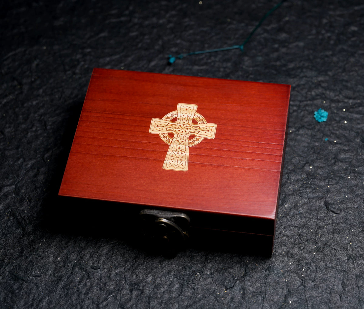 Vintage Solid Wood Dice Box Portable Polyhedral Dice Storage Case for D&D Tabletop RPG Games