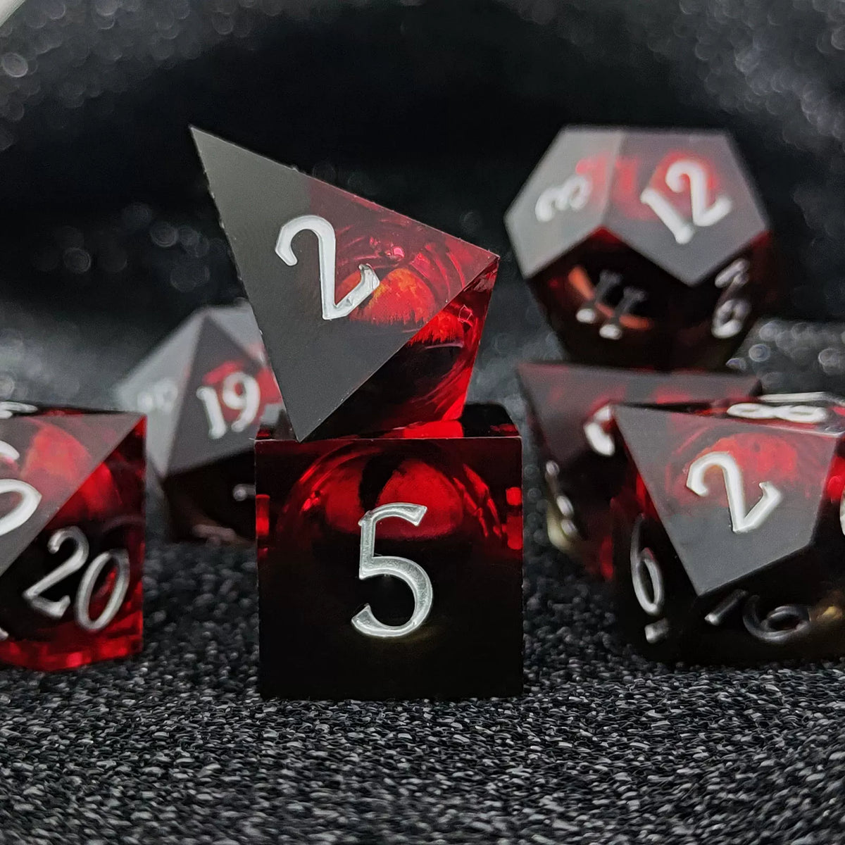 Floating Dragon Eye Polyhedral Dice Set Liquid Core RPG Dice for DND COC Tabletop Games