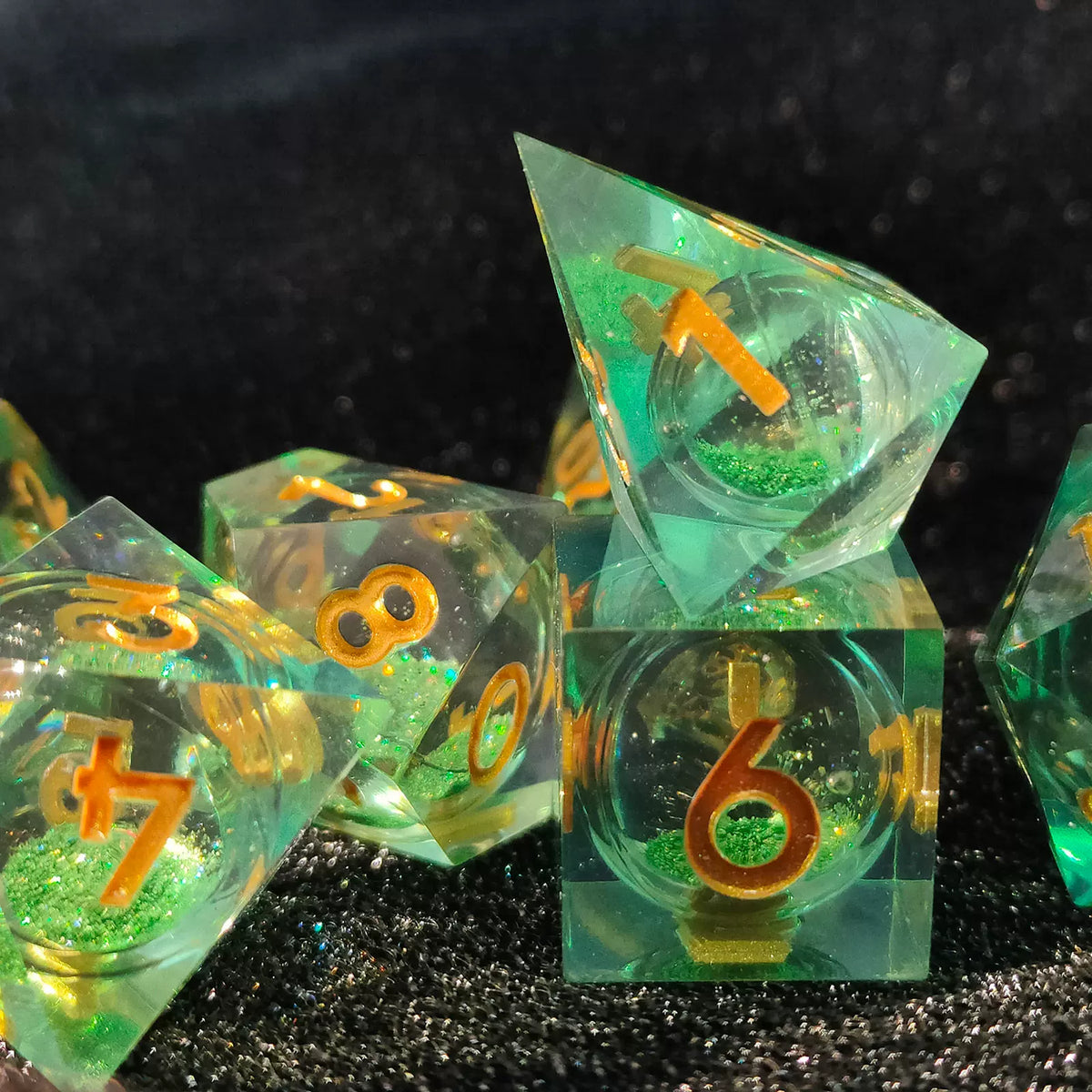 Floating Dragon Eye Polyhedral Dice Set Liquid Core RPG Dice for DND COC Tabletop Games