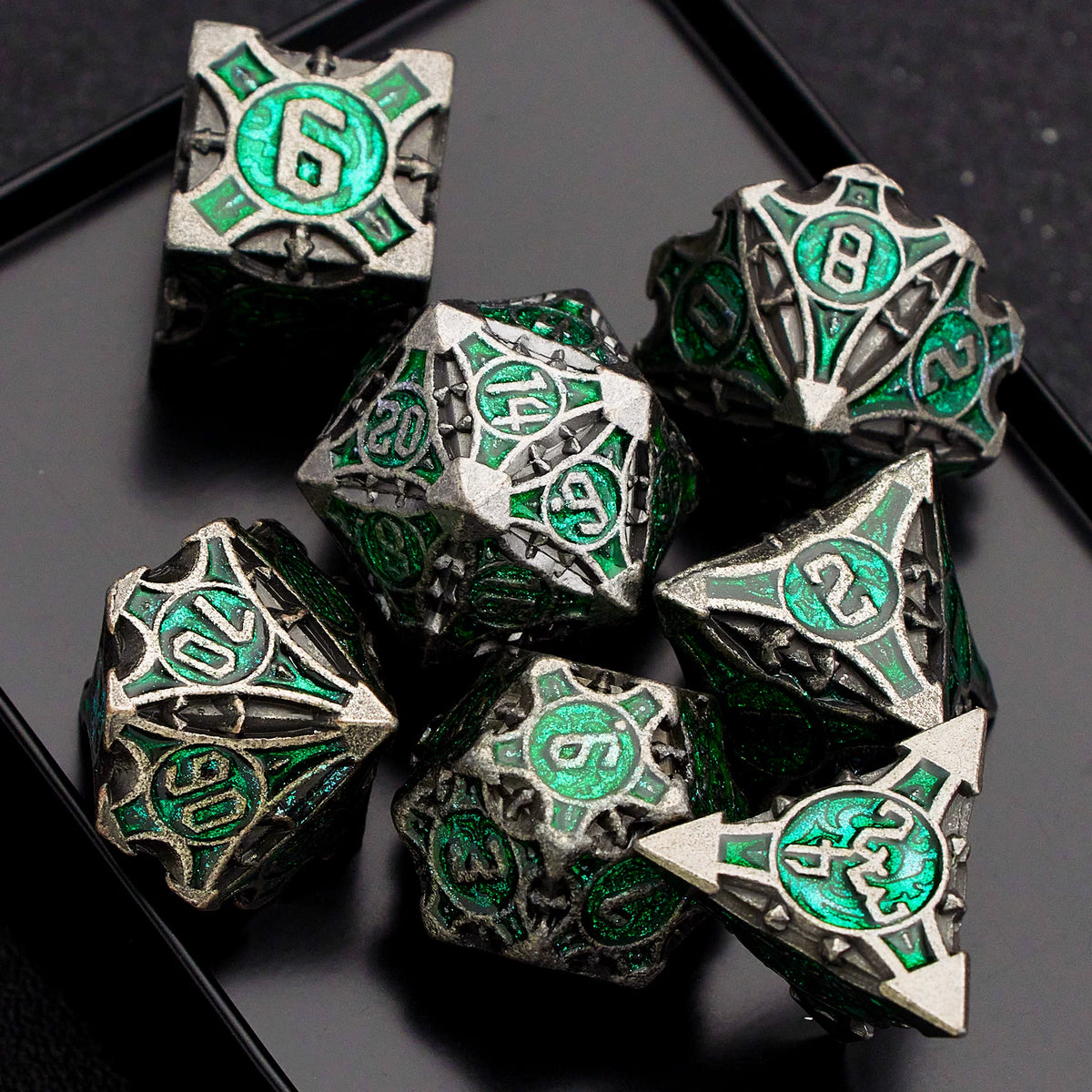 Metal Polyhedral DND Dice Set for Tabletop RPG, Cthulhu & D&D Gaming, Heavy Duty Zinc Alloy Dice with Storage Case