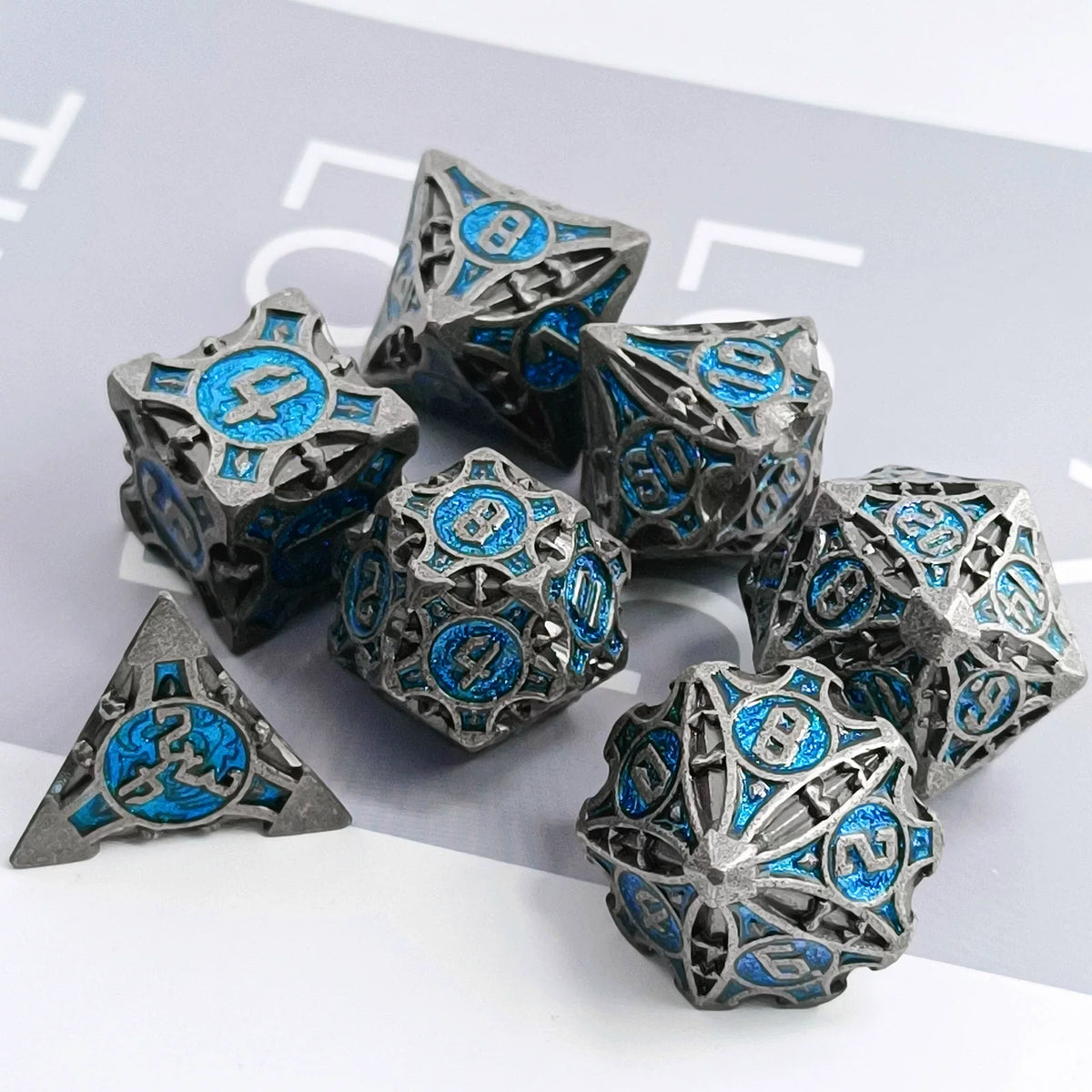 Solid Metal Sharp Edge RPG Dice Set Dragon Scale Polyhedral Gaming Dice for DND COC Warhammer Tabletop Games Collectible Gift
