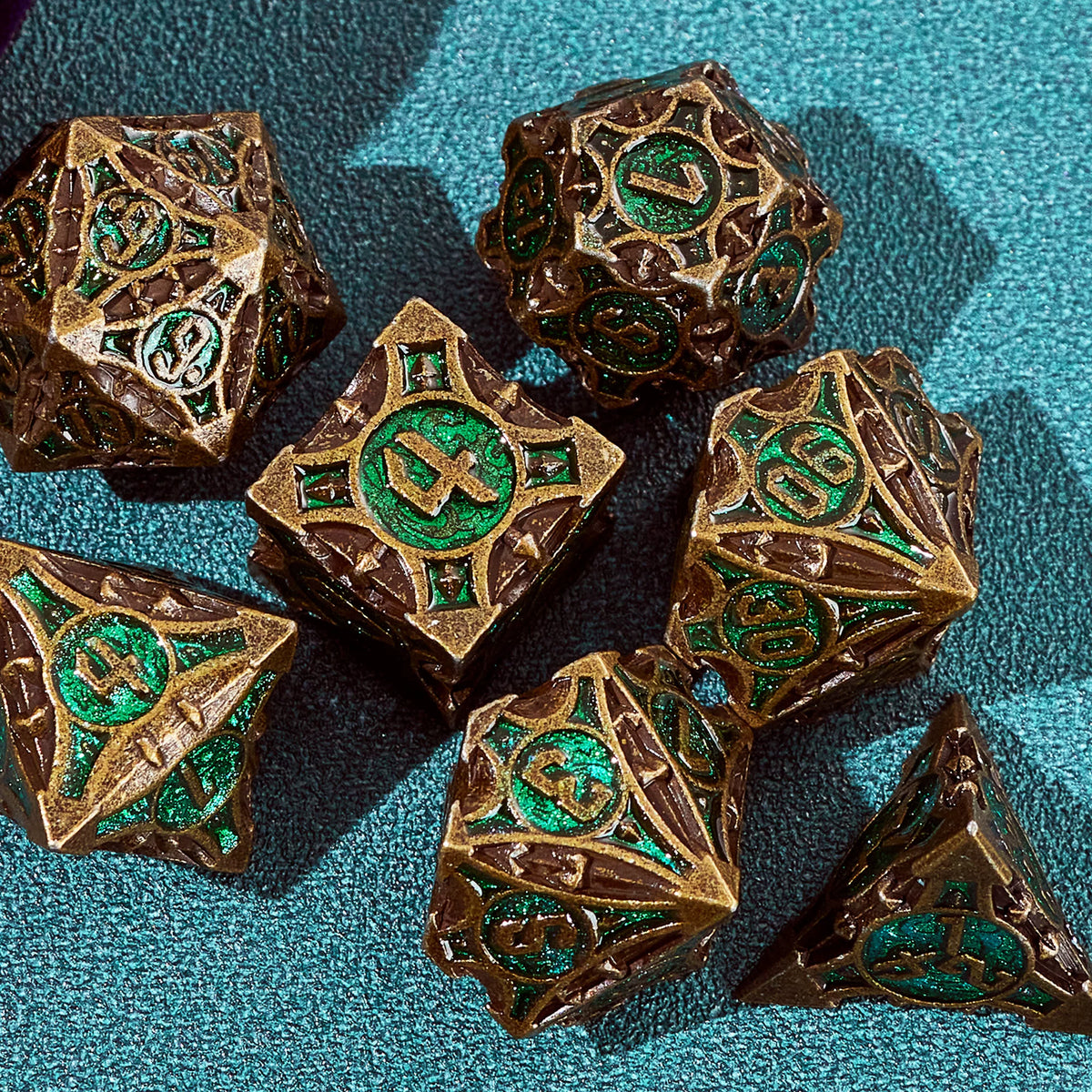 Metal Polyhedral DND Dice Set for Tabletop RPG, Cthulhu & D&D Gaming, Heavy Duty Zinc Alloy Dice with Storage Case