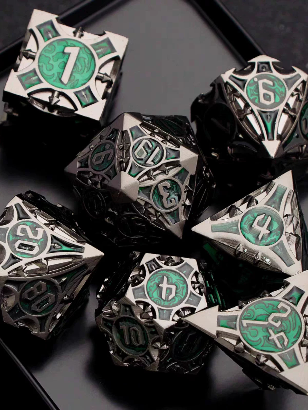 Metal Polyhedral DND Dice Set for Tabletop RPG, Cthulhu & D&D Gaming, Heavy Duty Zinc Alloy Dice with Storage Case