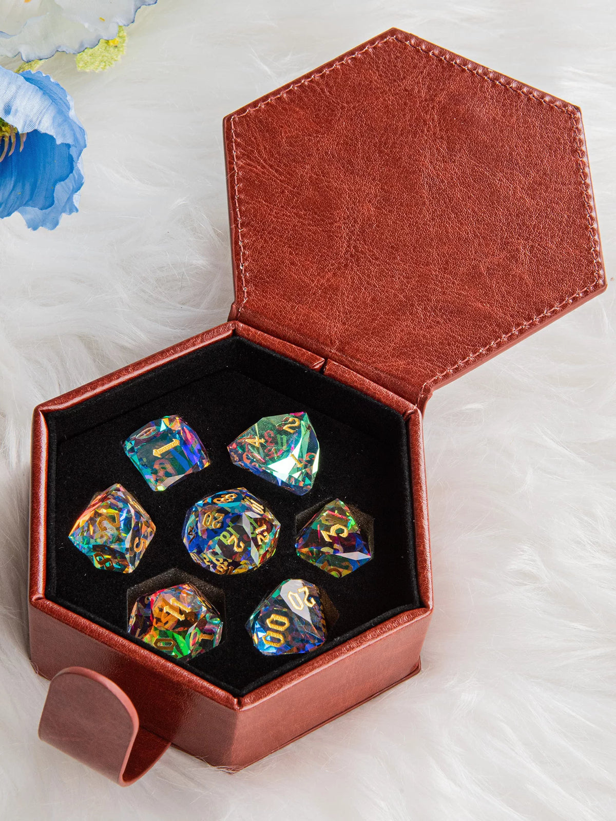 Premium Leather Dice Box Magnetic Polyhedral Dice Case Drop-Proof RPG Tabletop Gaming Storage Organizer