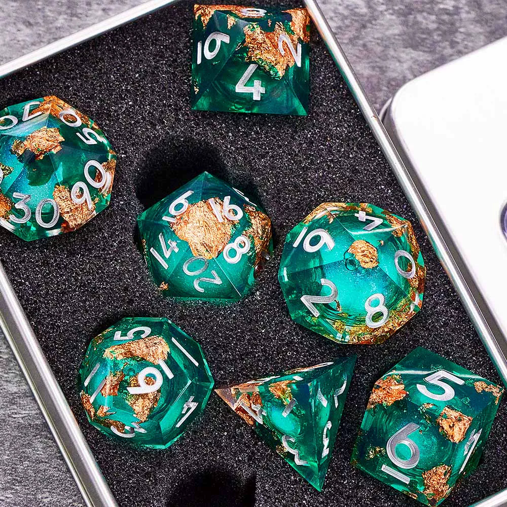Liquid Core Starry Quicksand DND Polyhedral Dice Set, D20 RPG Tabletop Gaming Dice with Metal Tin and Velvet Pouch