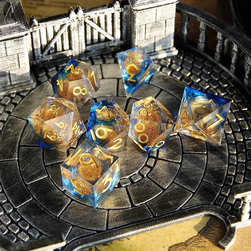 Liquid Core Sharp Edge Resin Dice Set, Floating Dragon Eye Polyhedral D&D TTRPG Tabletop Dice with Metal Box & Velvet Pouch
