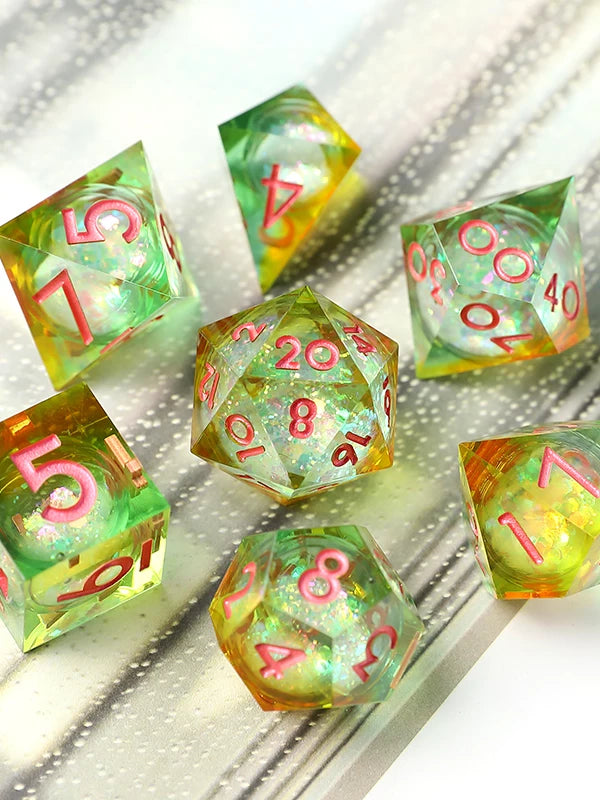 Liquid Core Resin Polyhedral Dice Set, 7-Piece DND D20 Moving Quicksand Dice for Tabletop RPG