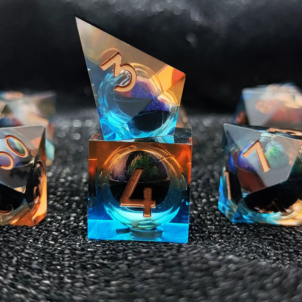 Floating Dragon Eye Polyhedral Dice Set Liquid Core RPG Dice for DND COC Tabletop Games