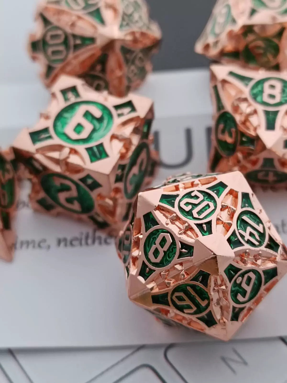 Solid Metal Sharp Edge RPG Dice Set Dragon Scale Polyhedral Gaming Dice for DND COC Warhammer Tabletop Games Collectible Gift