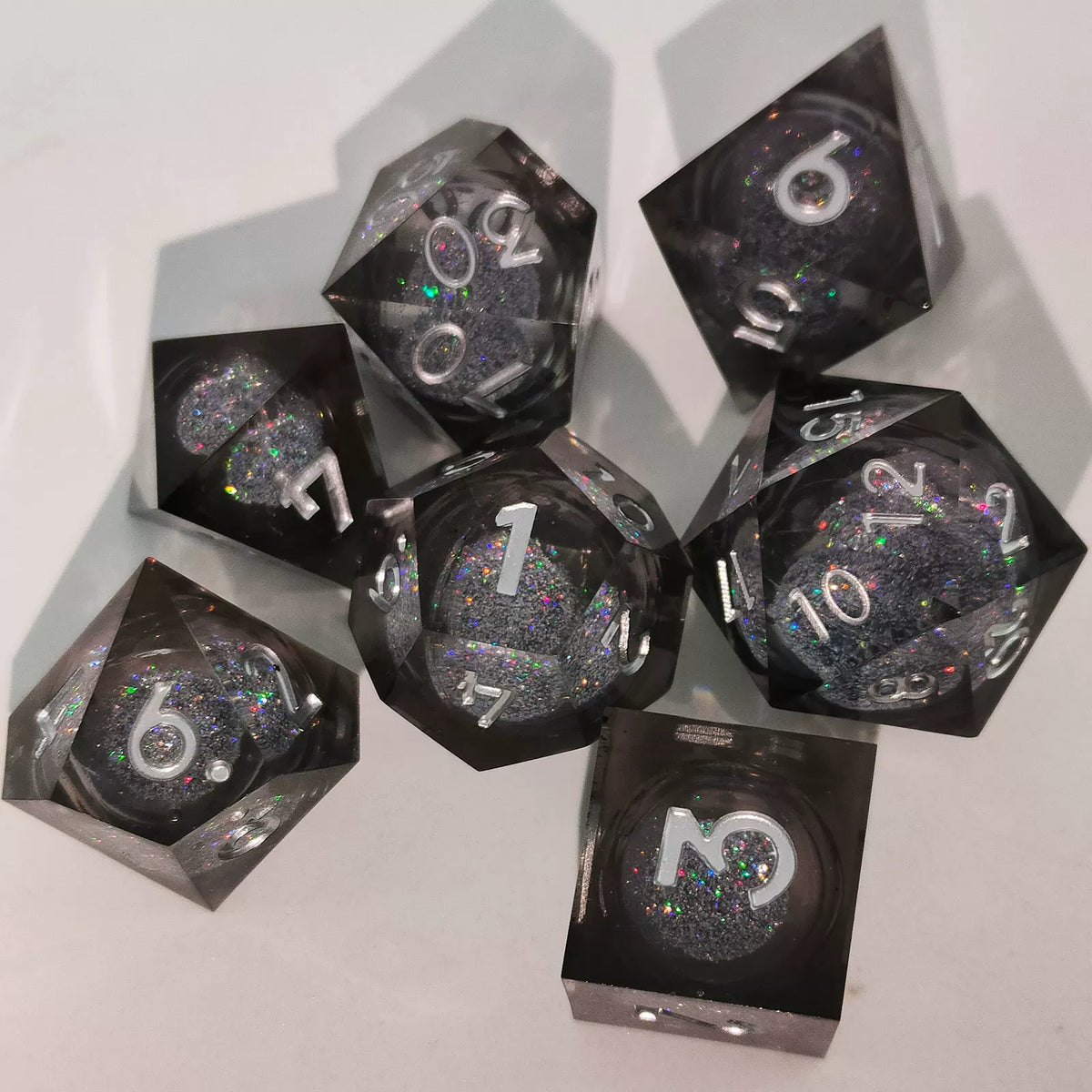 Floating Dragon Eye Polyhedral Dice Set Liquid Core RPG Dice for DND COC Tabletop Games