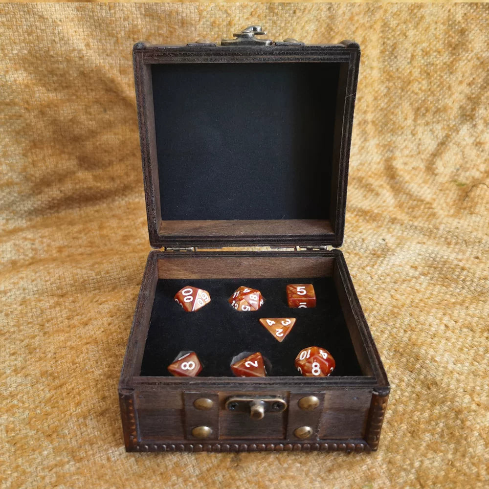 Vintage Wooden Dice Box TRPG Tabletop RPG Polyhedral Dice Storage Case Retro Treasure Chest Box for Board Games